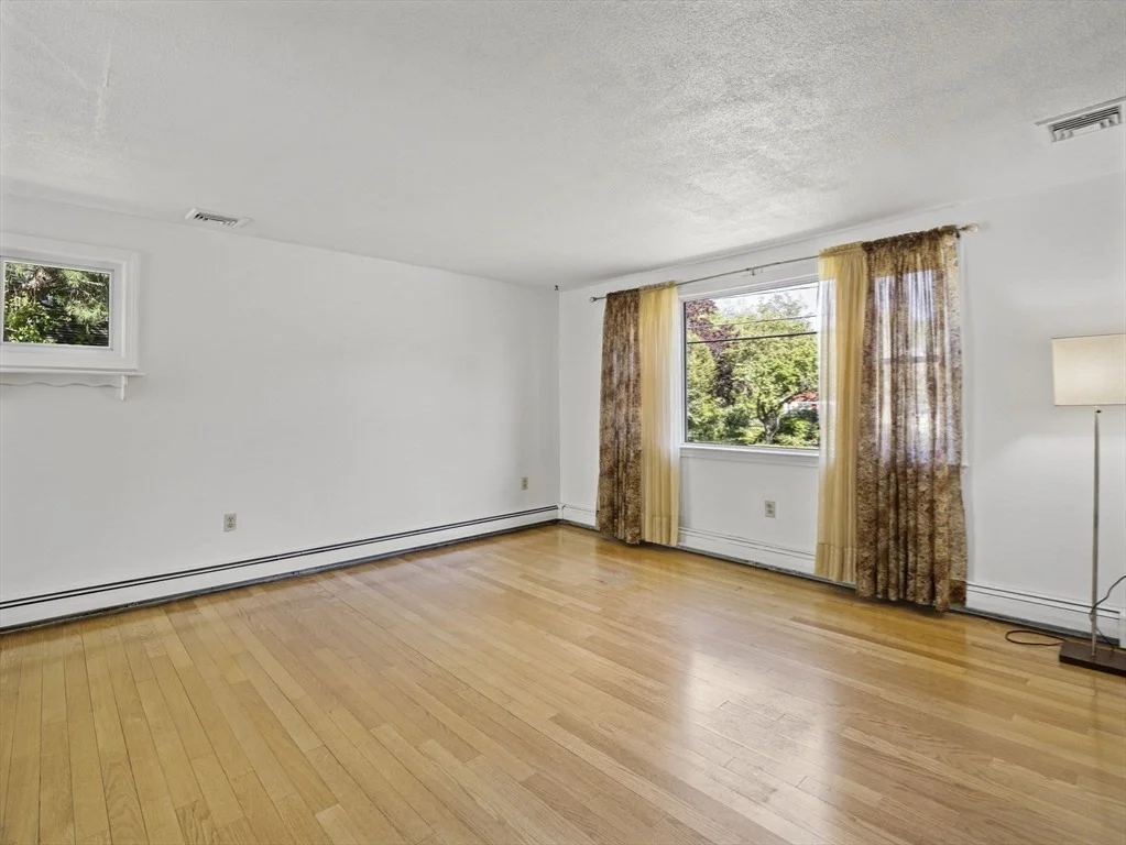 Photo of 320 Pleasant St.