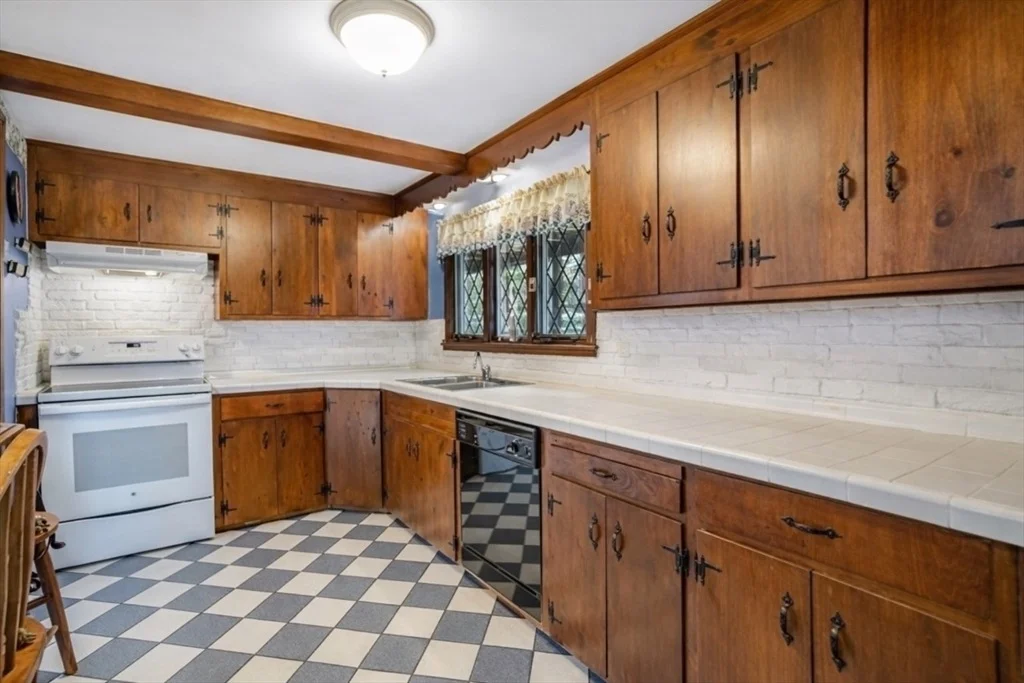 Photo of 68 Corey Hill Rd