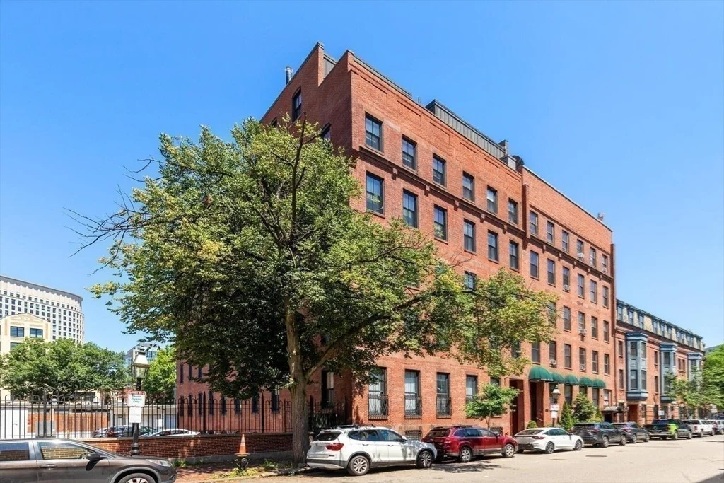 Photo of Unit 2D at 5 Appleton St