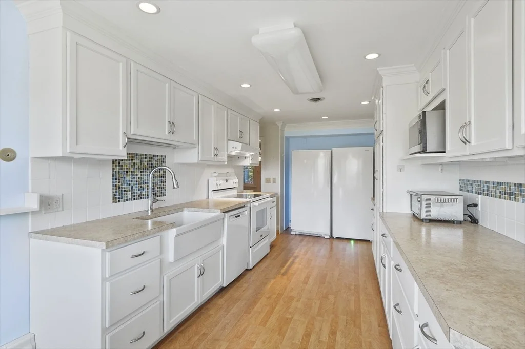 Photo of 330 Benjamin Street