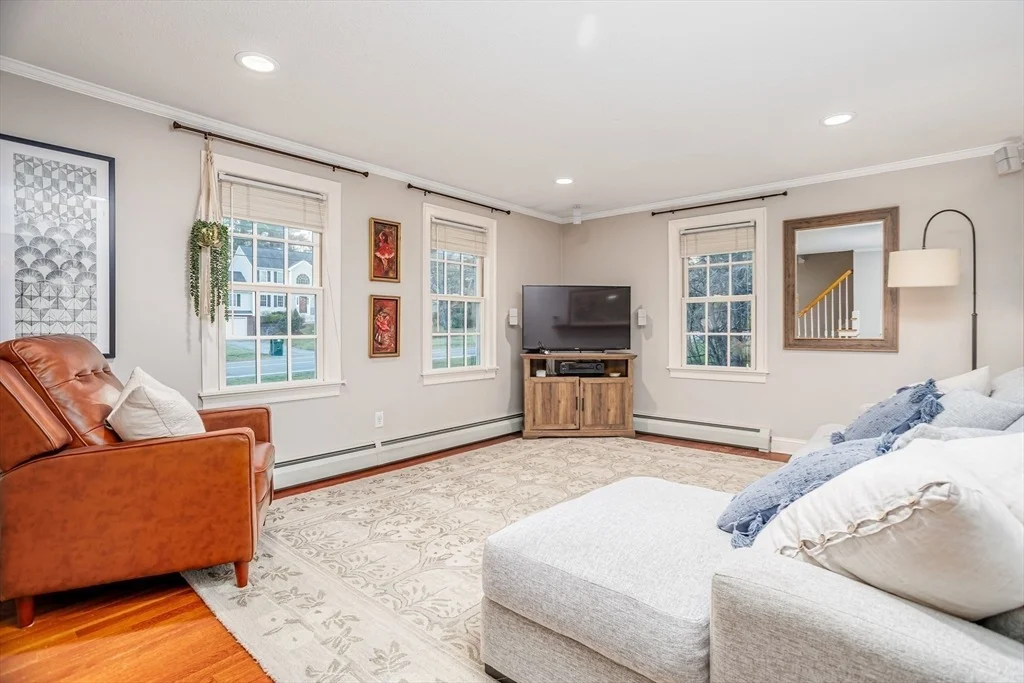 Photo of 238 Mill St Ext