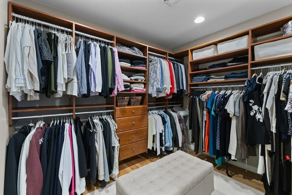 Photo of 7 Eaton Dr