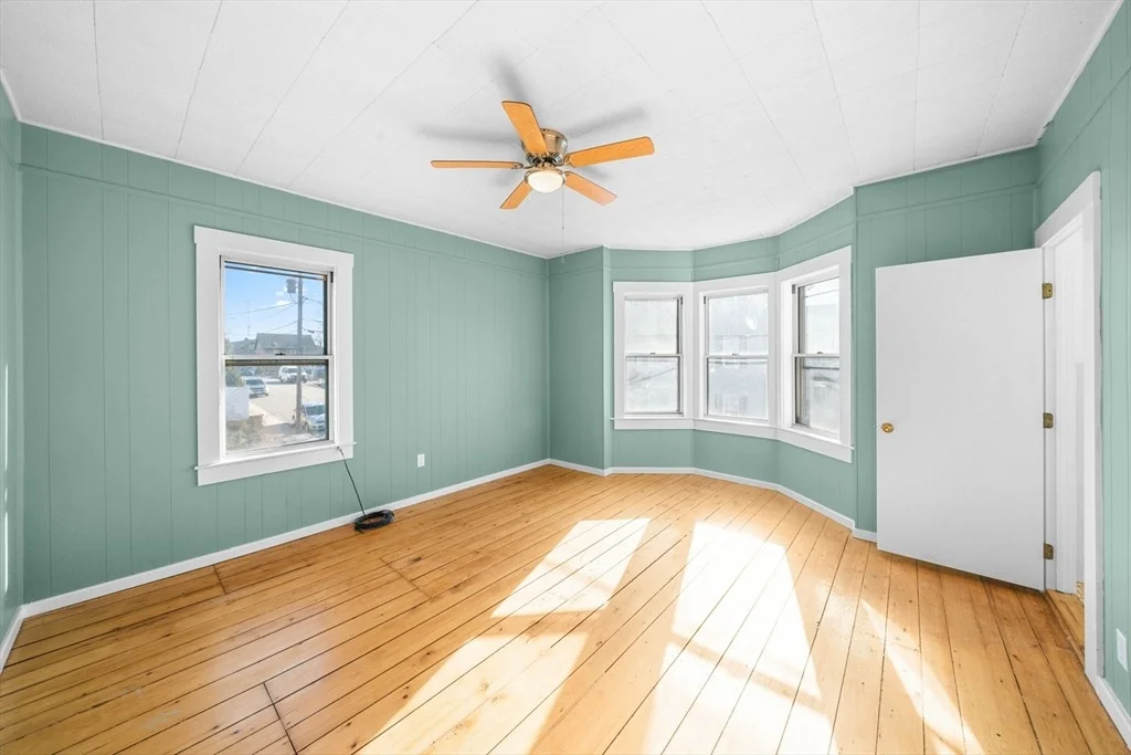 Photo of 482 Snell St