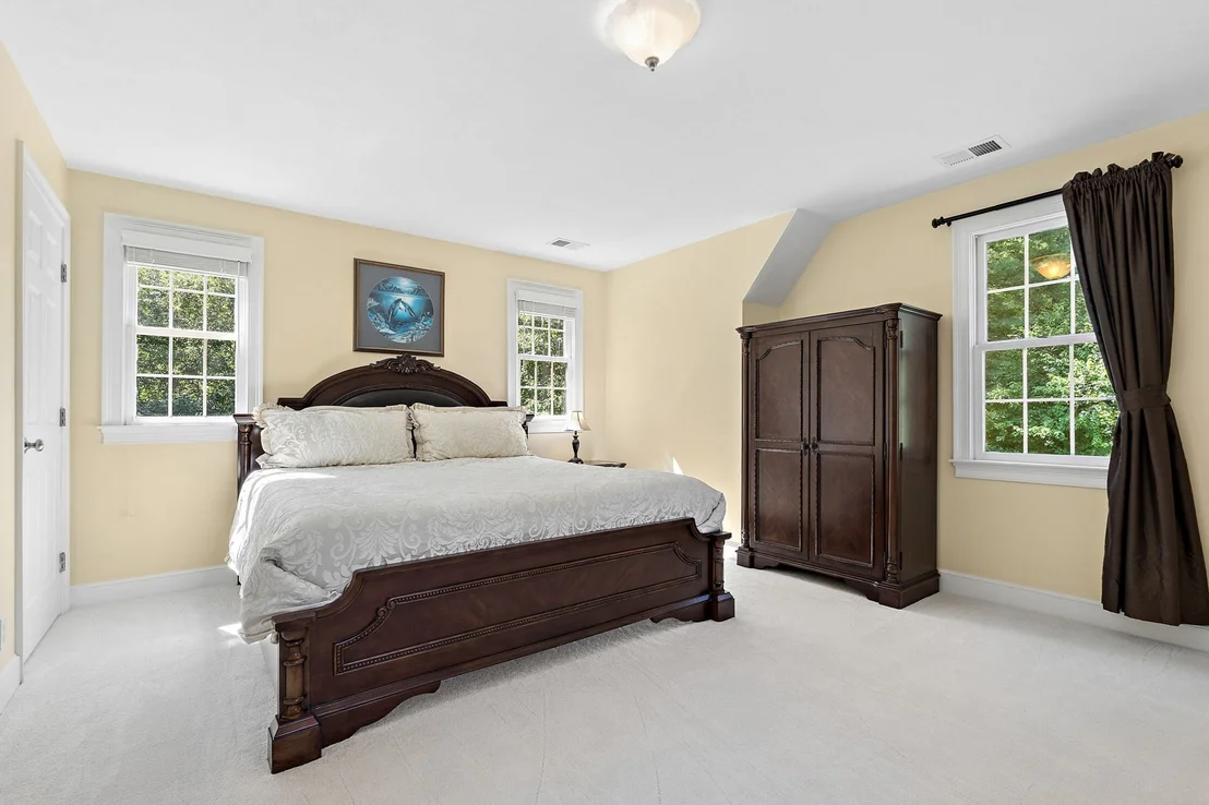 Photo of 7 Sylvan Dr