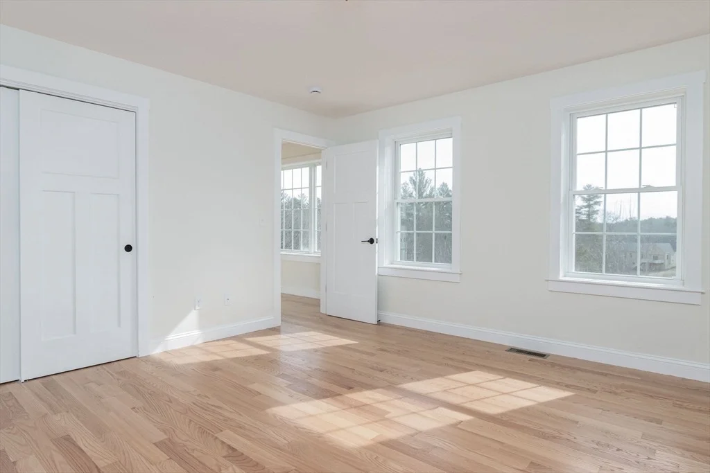 Photo of 76 Robin Hill Rd