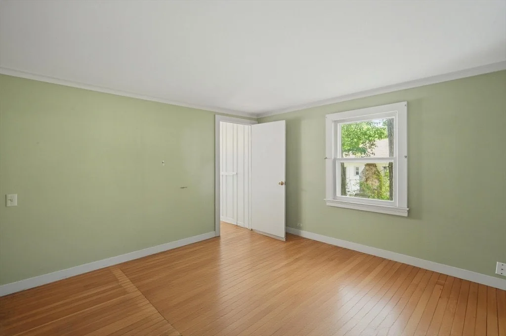 Photo of 28 Lake Dr
