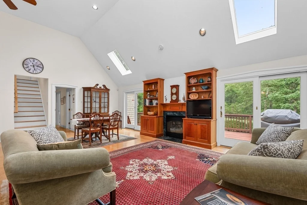 Photo of 154 Whittier Dr