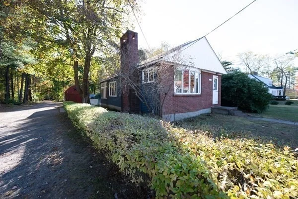 Photo of 369 State Rd