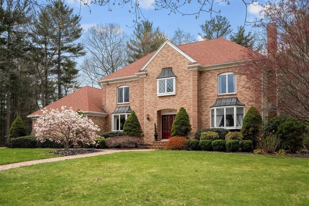 Photo of 231 Manns Dr