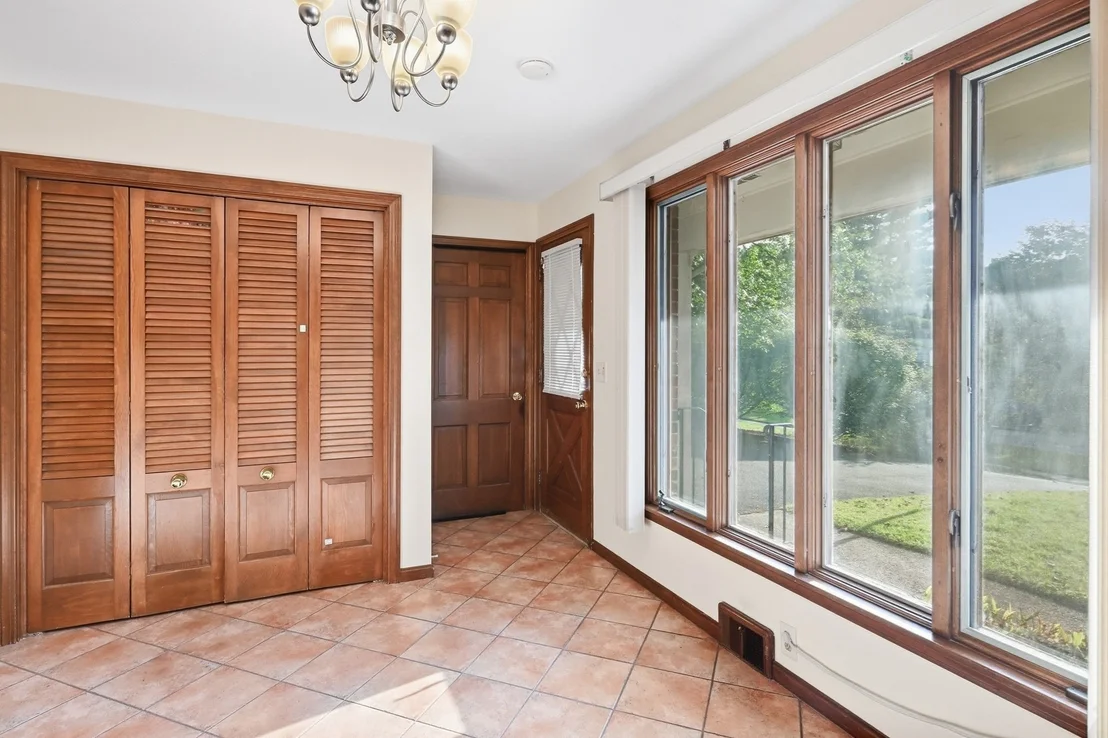Photo of 185 Redfern Dr
