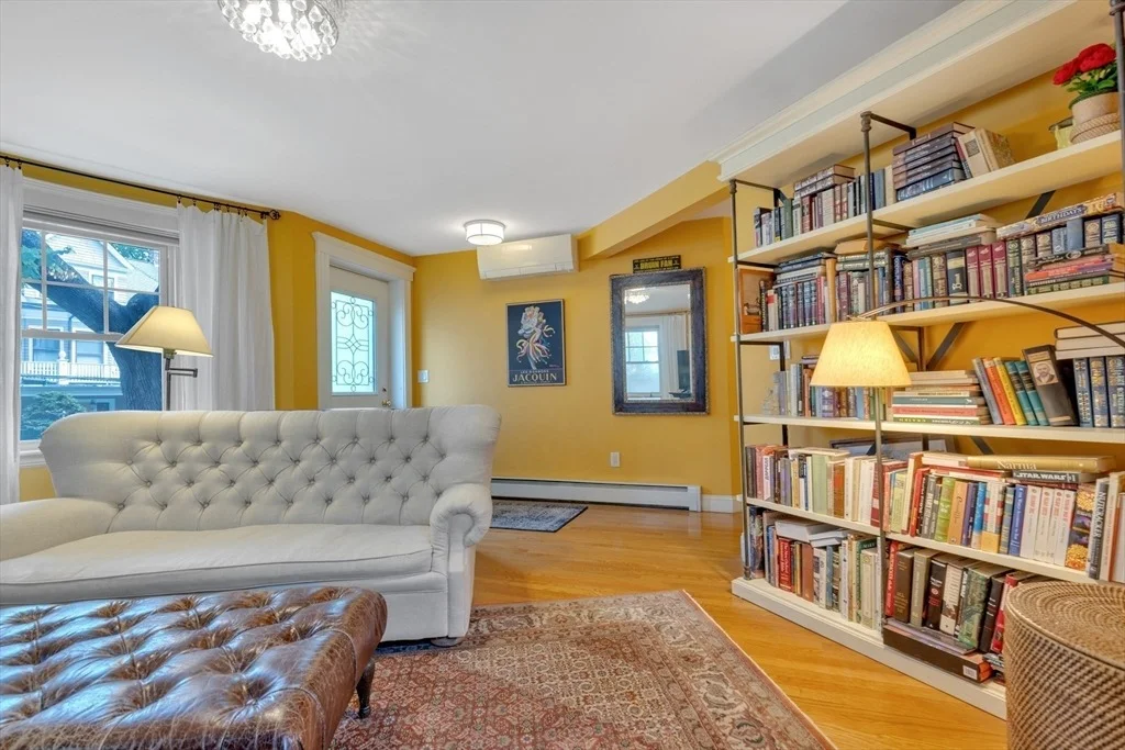 Photo of Unit 1 at 8 Colbourne Crescent