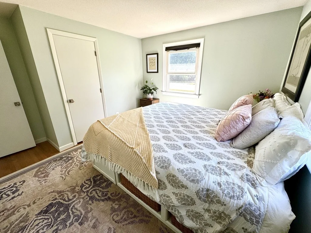 Photo of 1007 Westhampton Rd