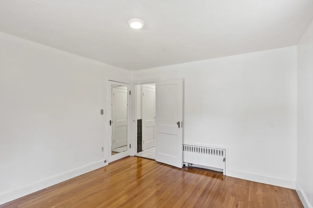 Photo of 256 Massasoit Rd