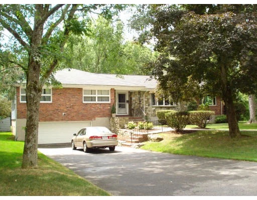 Photo of 143 Fieldstone Road