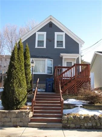 Photo of 130 Byron Ave