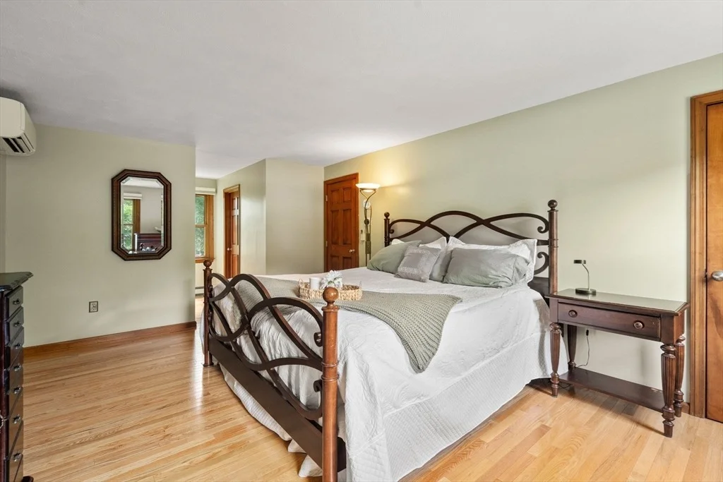 Photo of 6 Crockett Cir