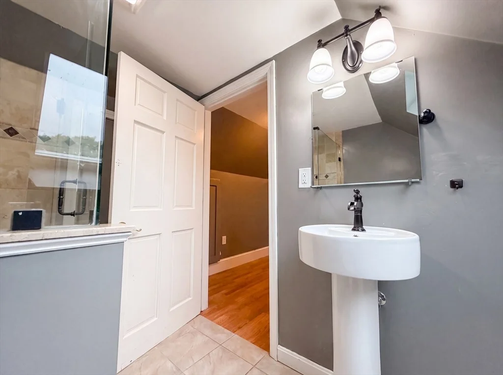 Photo of 4 Macarthur Cir