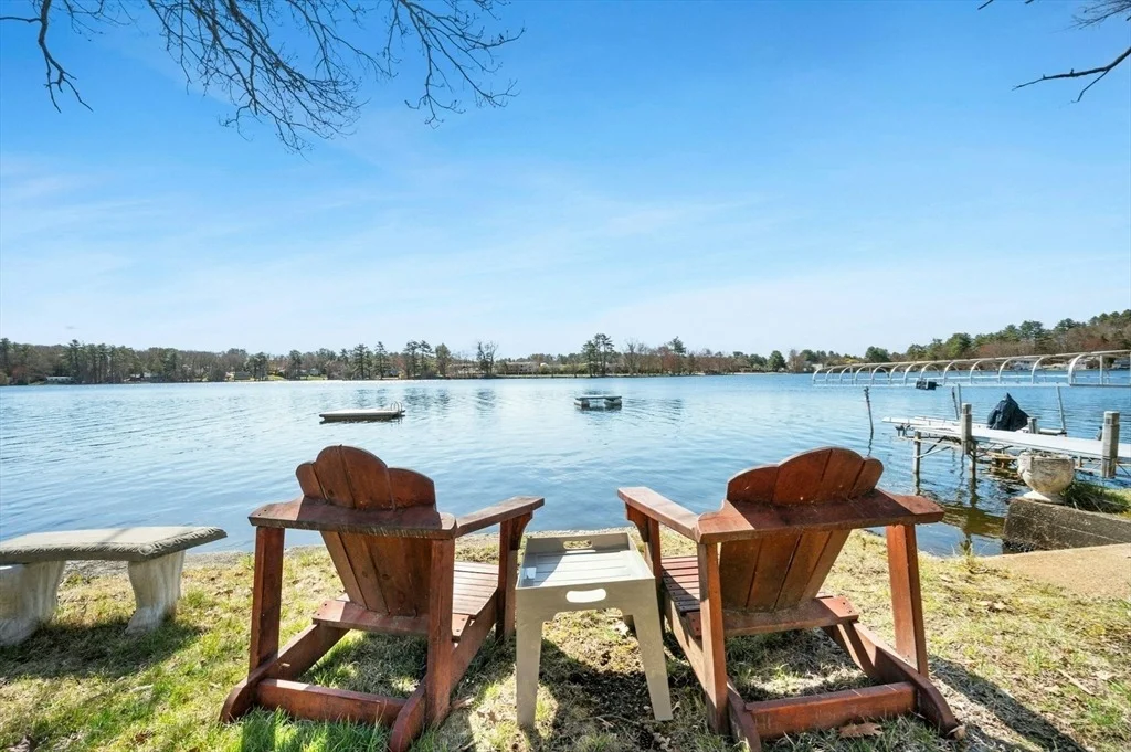 Photo of 6 Cedar Pond Dr