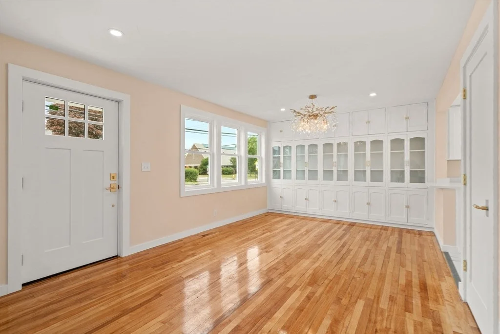 Photo of 331 Burncoat Street