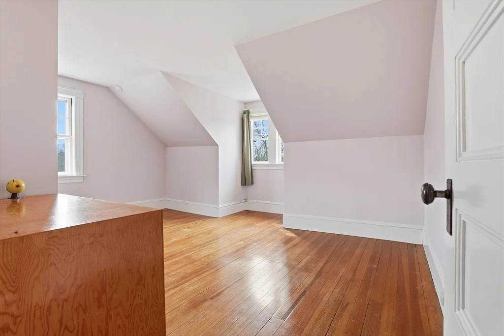 Photo of 242 Lexington Rd