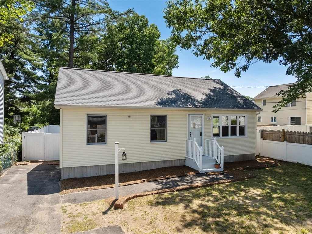 Photo of 15 Herbert Ave