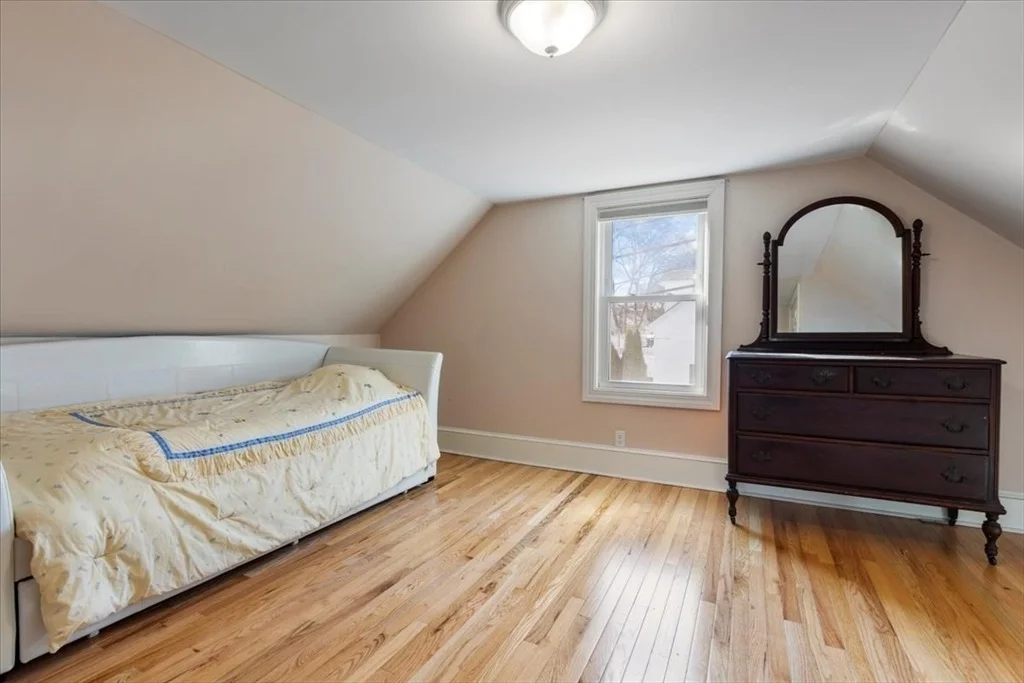 Photo of 90 Flint St.