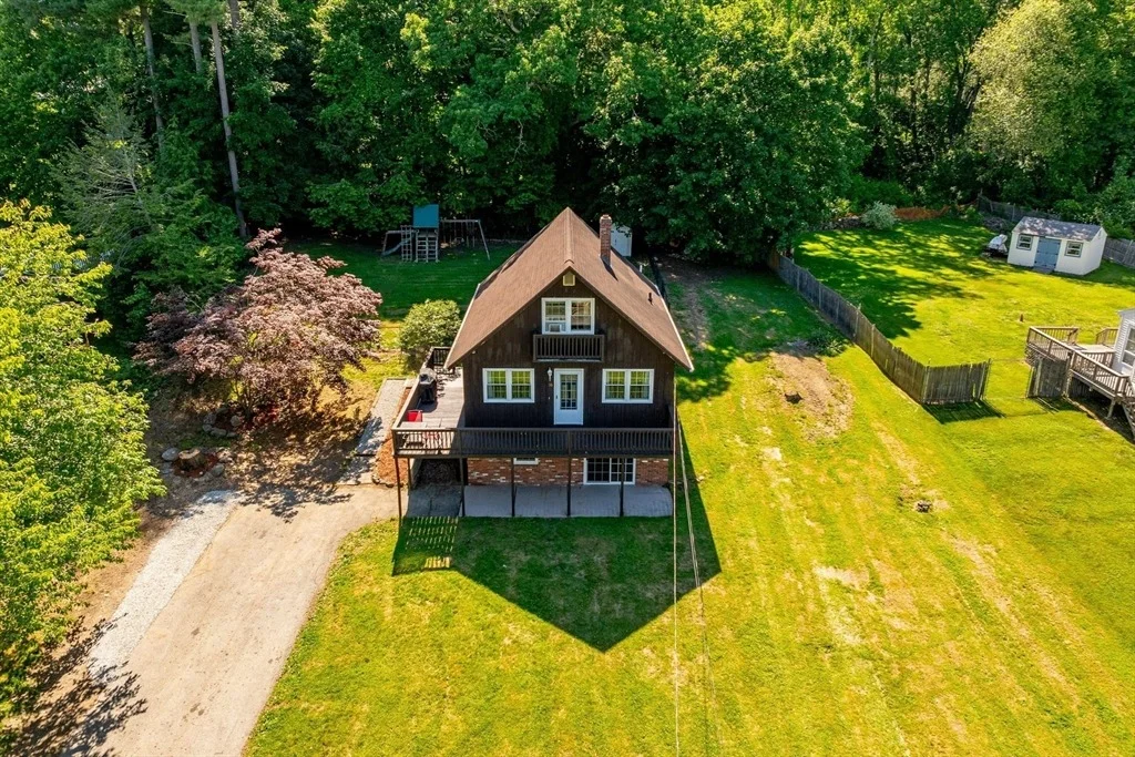 Photo of 33 Lakeview Ave