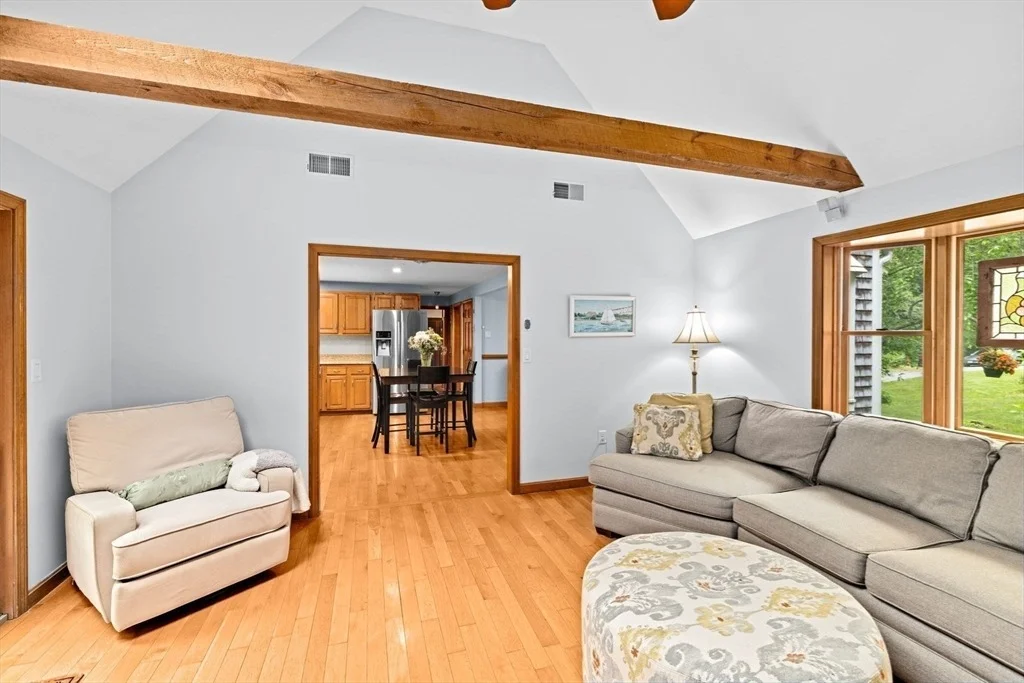 Photo of 109 Thayer Dr
