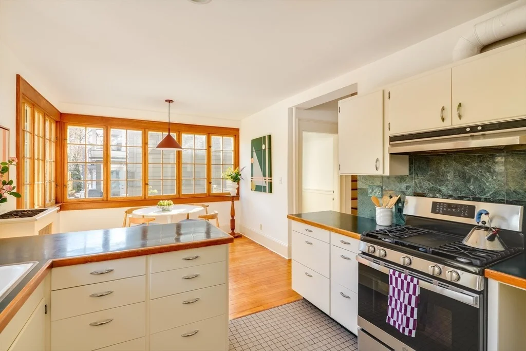 Photo of 20 Cameron Avenue