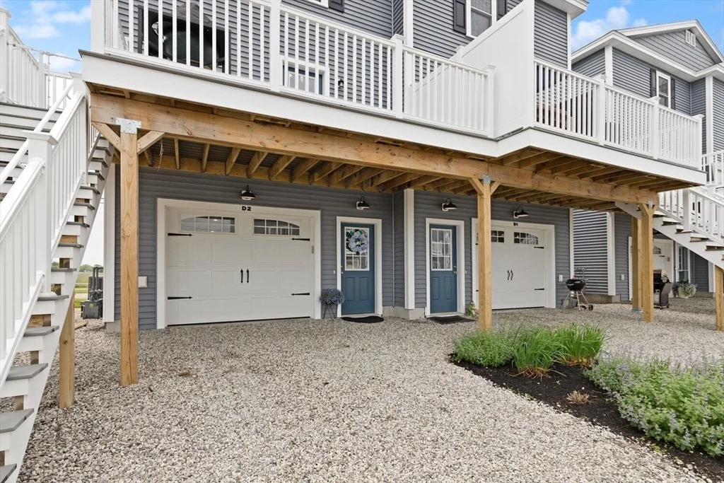 Photo of Unit D2 at 207 Beach Rd
