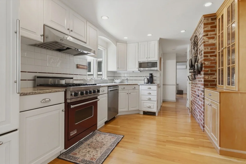 Photo of 4 Everett Dr