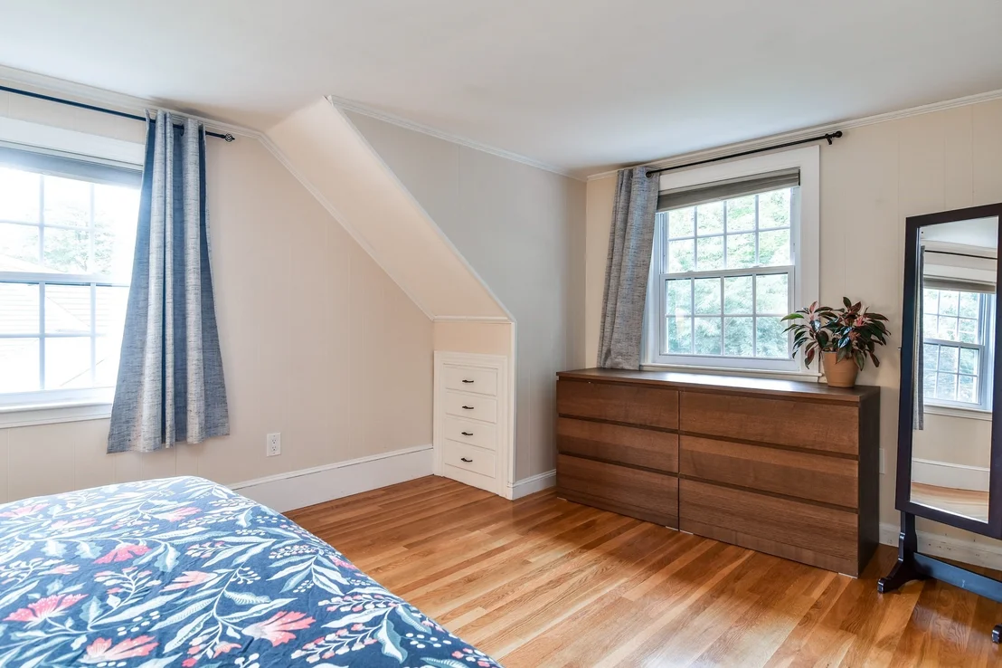 Photo of 70 Lockland Ave