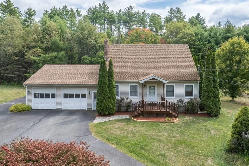 Photo of 260 East Road