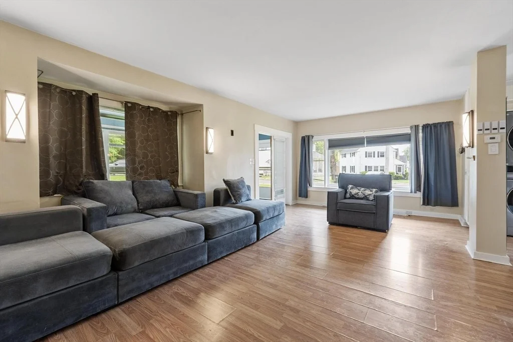 Photo of 101 Starrett Ave