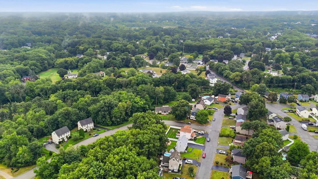 Photo of 34 Oak Knoll Rd