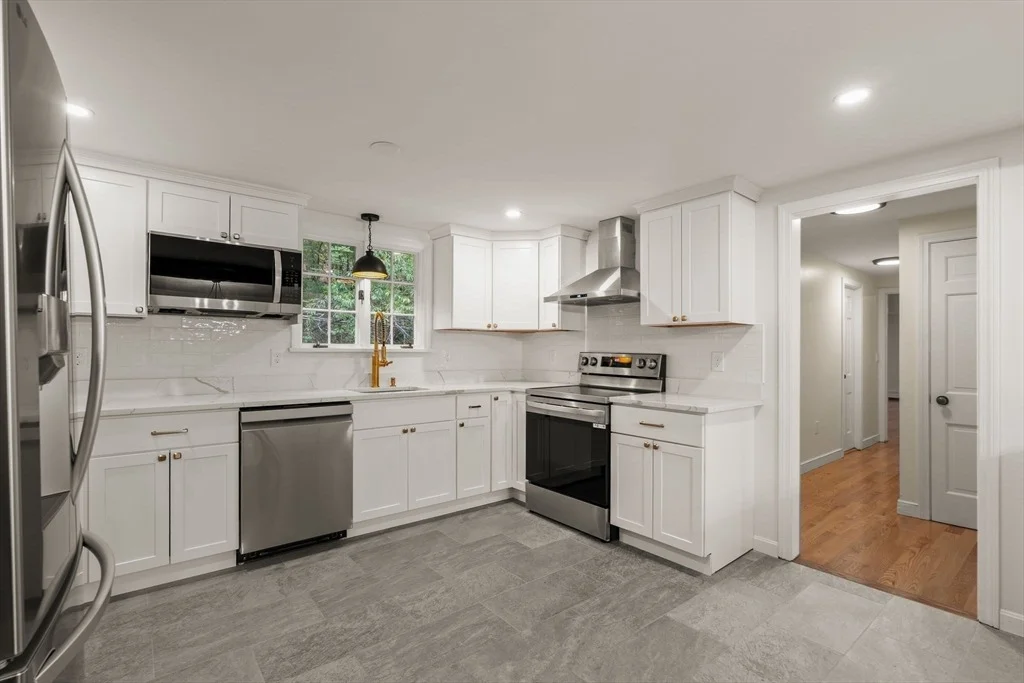 Photo of 123 Dutton Rd