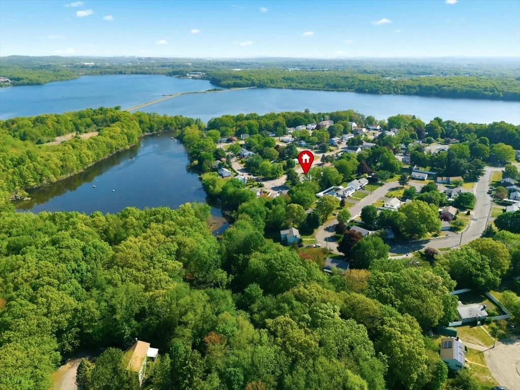 Photo of 60 Pond Ln