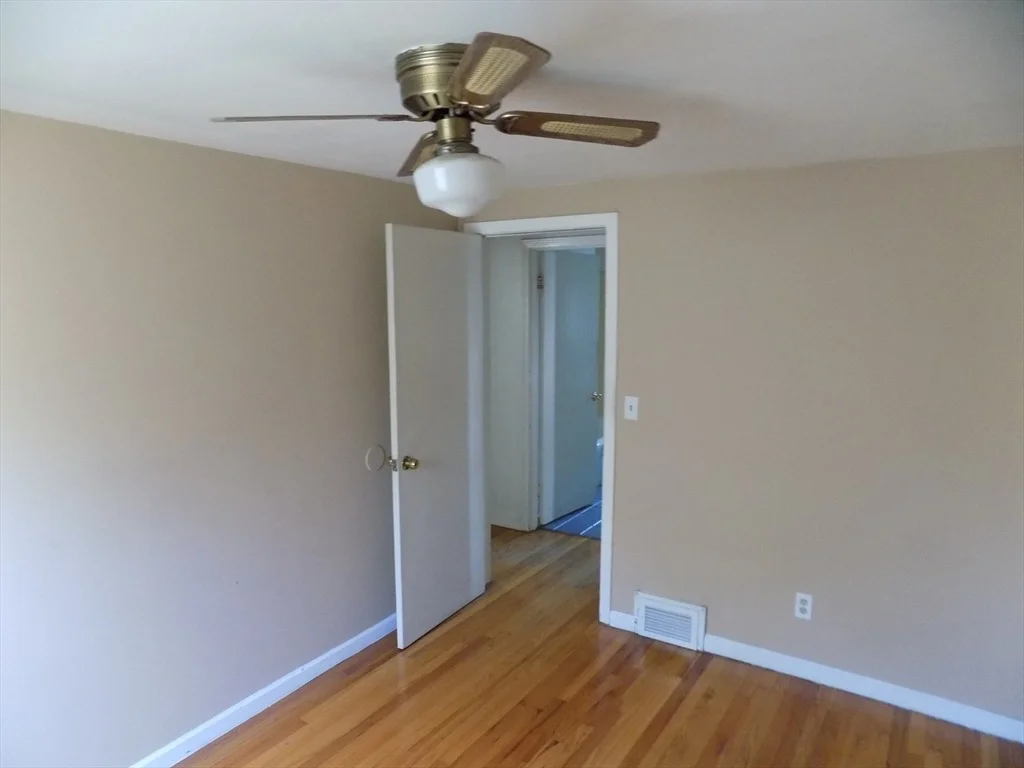 Photo of 1261 Page Blvd