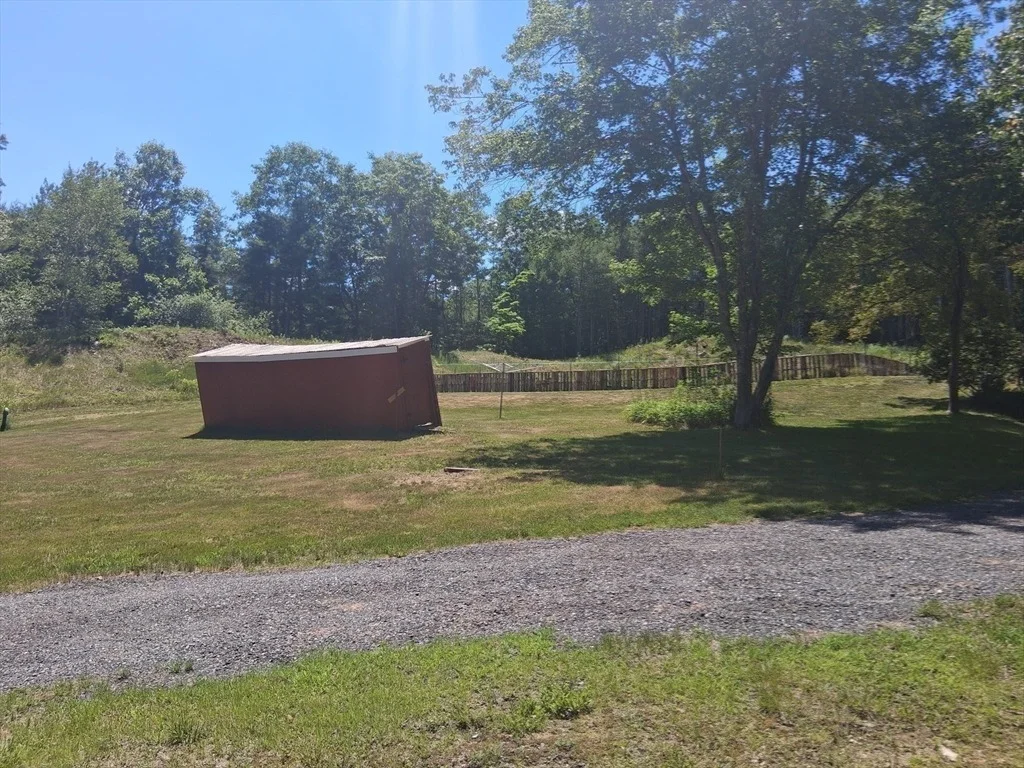 Photo of 465 Tully Rd
