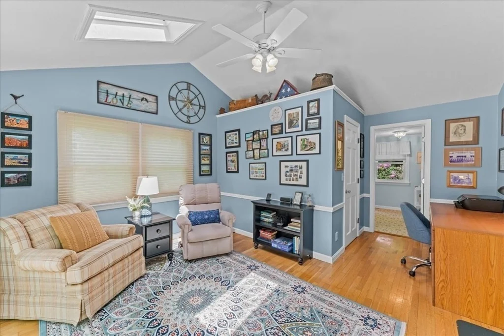 Photo of 579 Walnut St