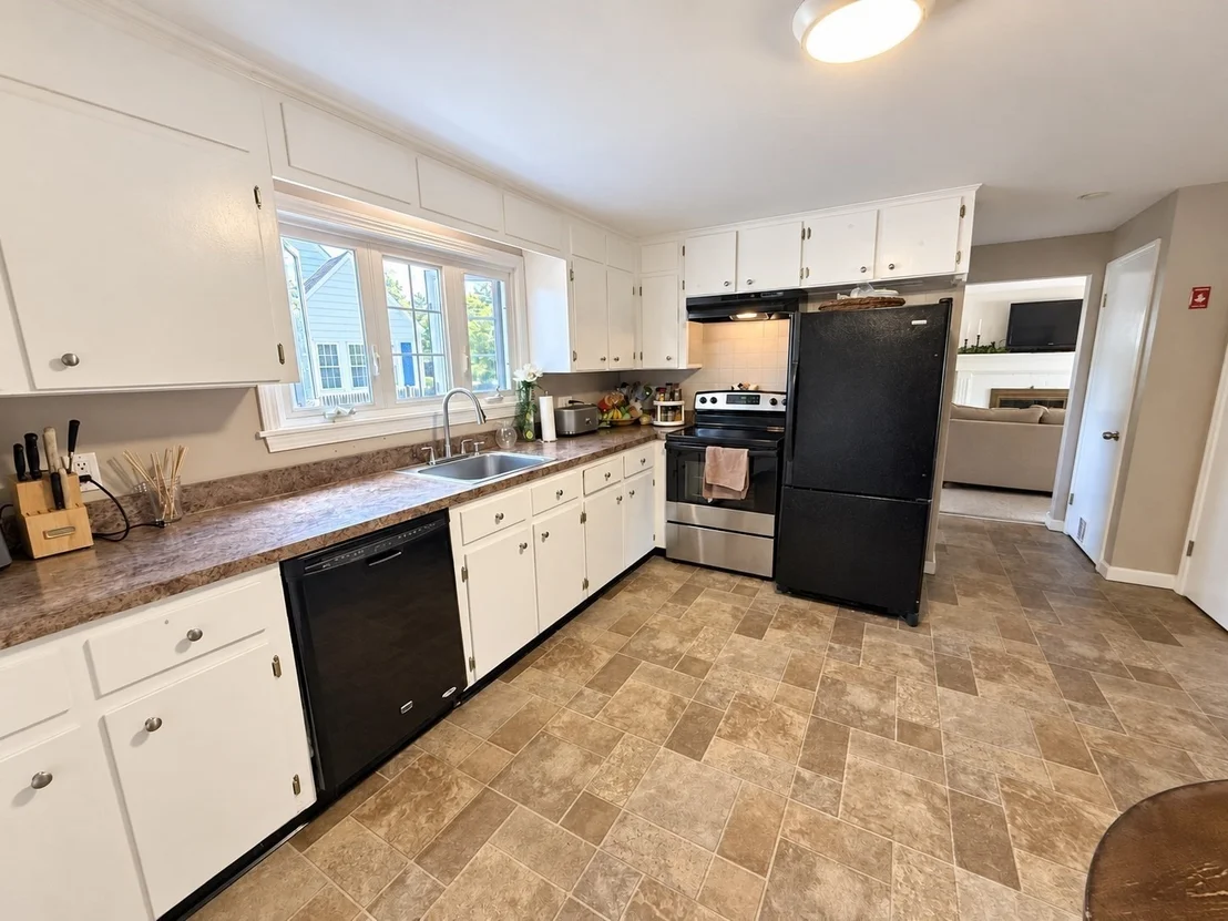 Photo of 15 Puritan Rd