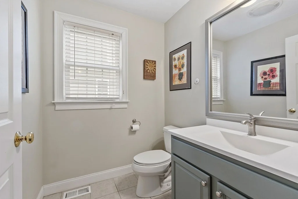Photo of Unit A at 14 Longview Cir