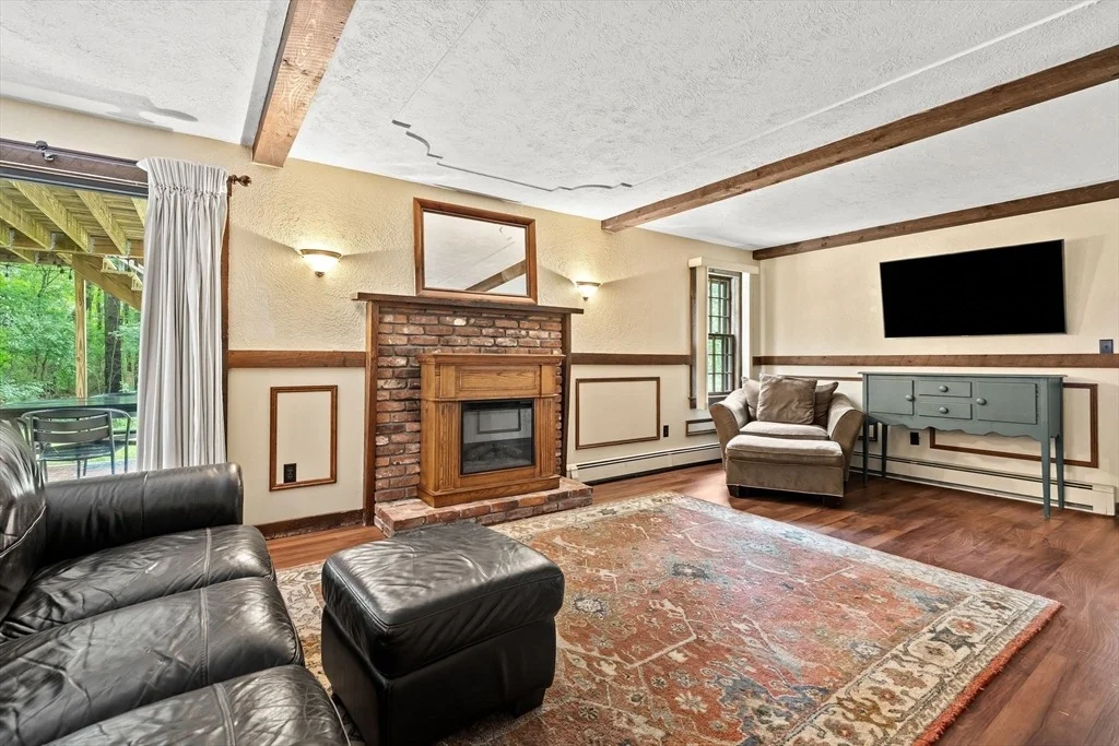 Photo of 35 Lowell Road