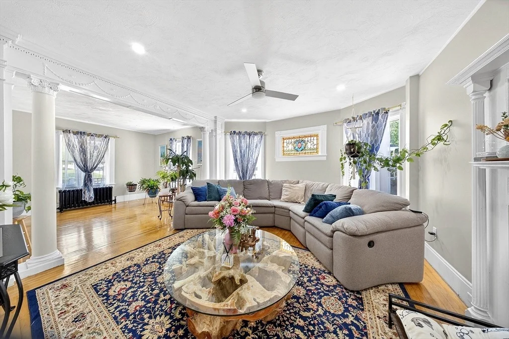 Photo of 710 High St
