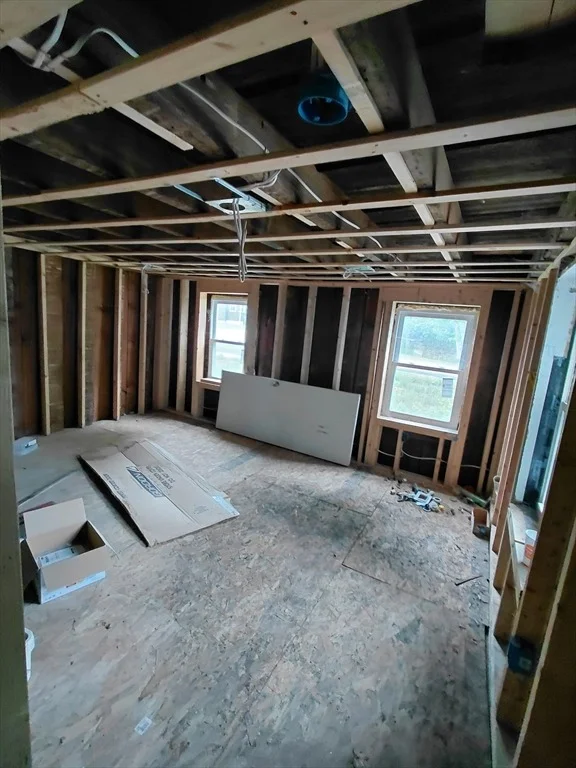 Photo of 247 Pecks Rd