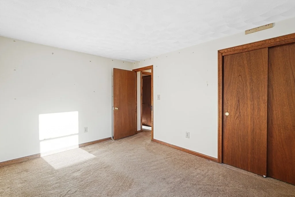 Photo of 17 Wood Ln