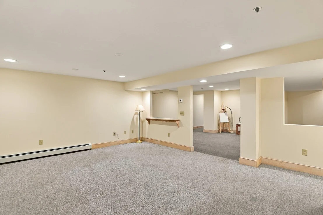 Photo of 9 Fox Run Dr