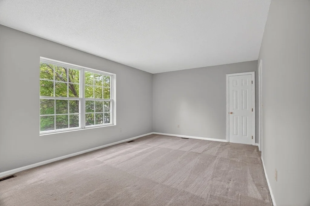 Photo of 9 Grover Ln