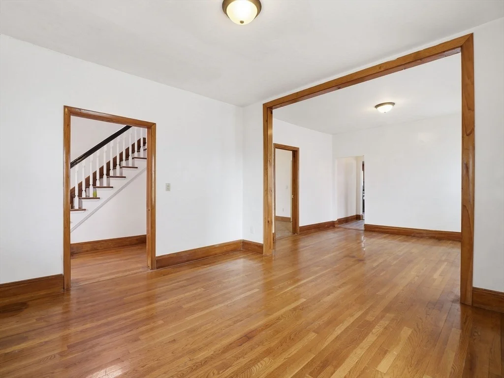 Photo of 10 Almont Ave
