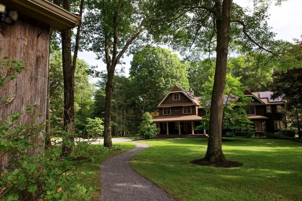 Photo of 2 Spingler Dr